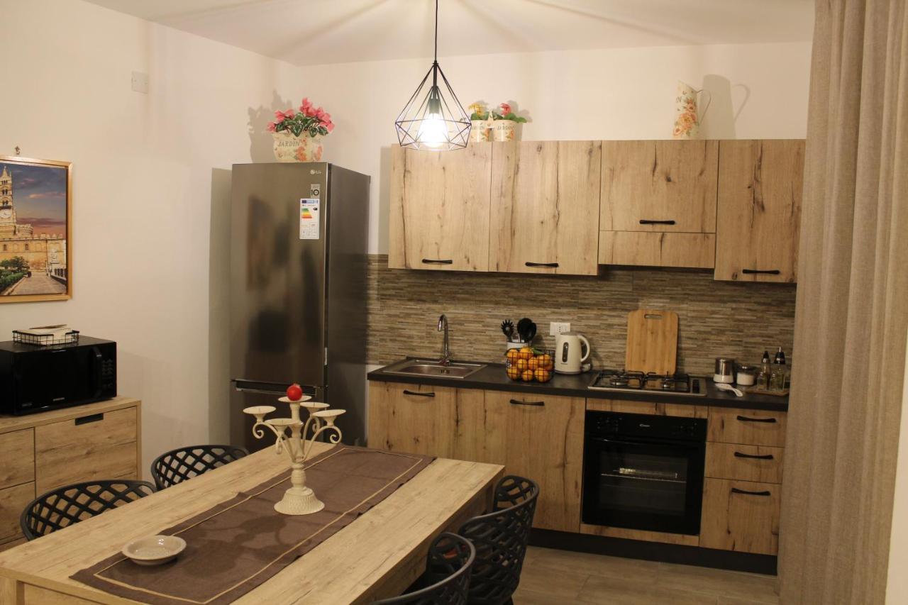 Zisa Home Ai Cantieri Culturali-Facile Posteggio In Strada No Ticket Palermo Zewnętrze zdjęcie